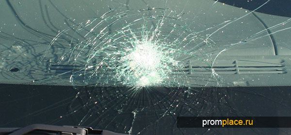 Лобовое стекло при аварии