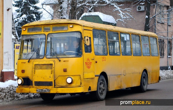 Городской автобус ЛиАЗ 677М