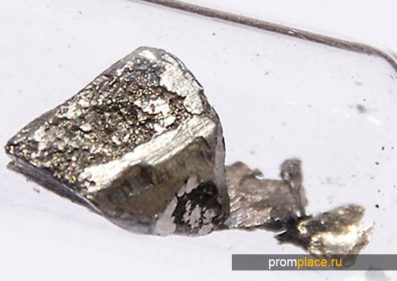 Редкоземельный металл: серый, крошащийся и уникальный