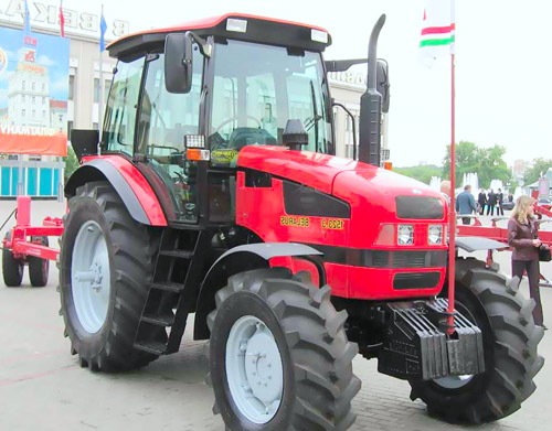 современный трактор беларус