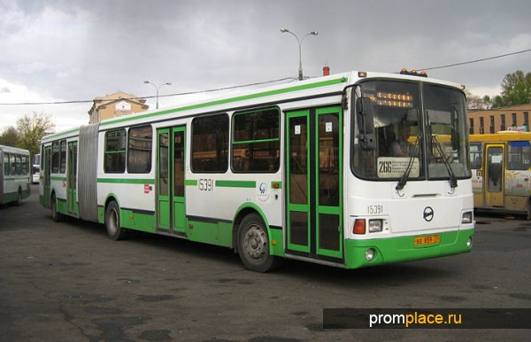 Вместительный автобус ЛиАЗ 6212